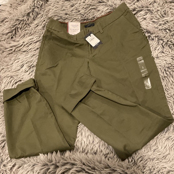Tommy Hilfiger WOMENS Olive Chinos - Picture 1 of 11